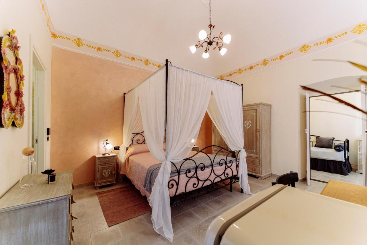 Come Nelle Favole The Classic B&B Toirano Dış mekan fotoğraf